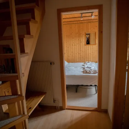 Montana Mit Bergblick Шале Брюниг