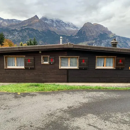 Montana Mit Bergblick Шале Брюниг